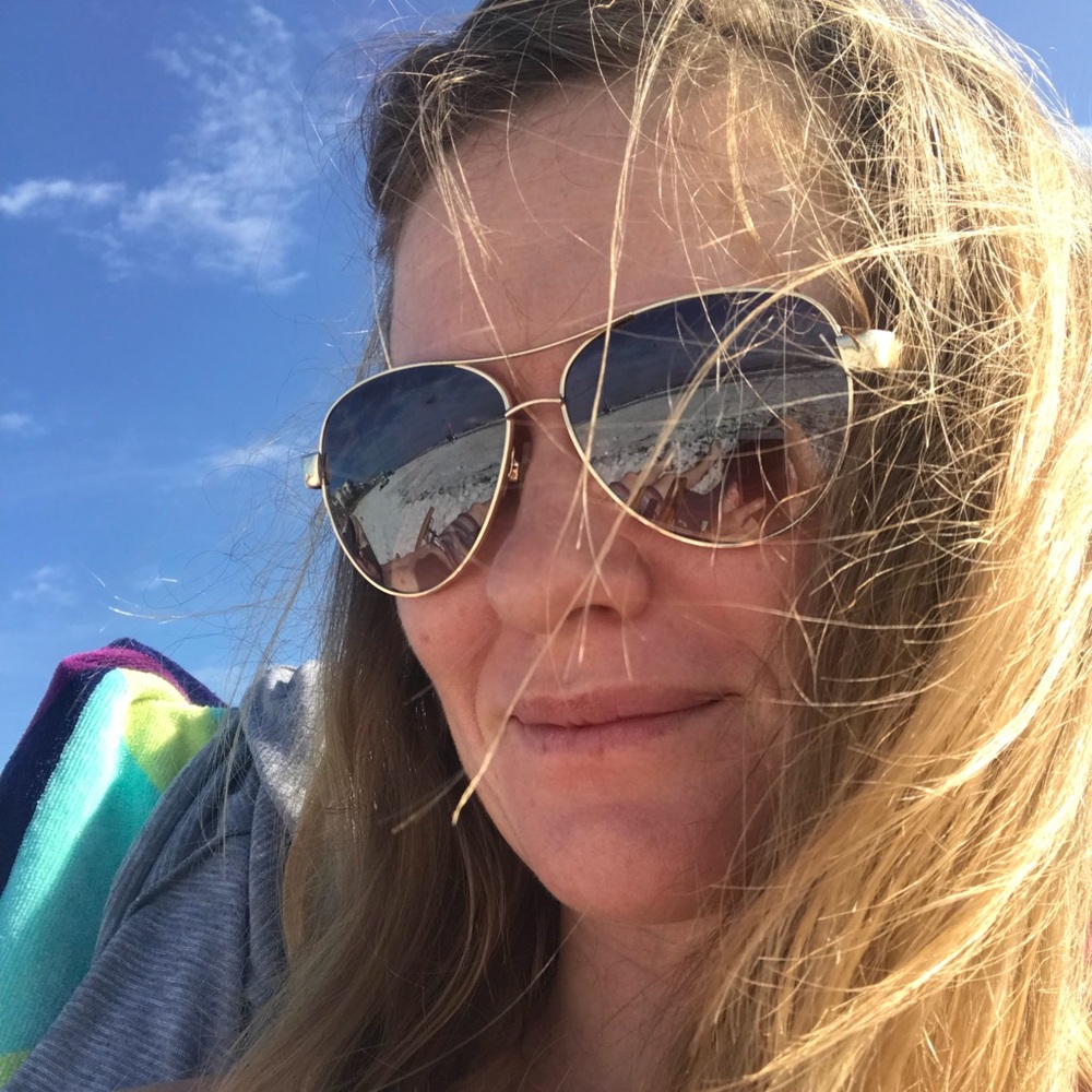 Meet your Posher, Leslie